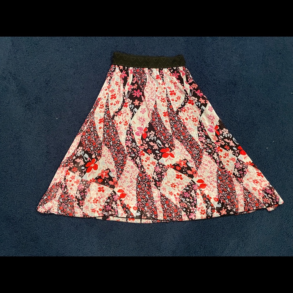 LOT OF 4 XS LULAROE LOLA SKIRTS